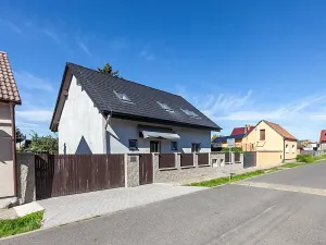 Prodej rodinného domu, Veleň, Na růžku, 130 m2