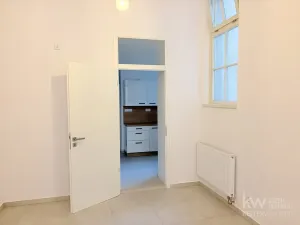 Pronájem obchodního prostoru, Plzeň, Klatovská třída, 95 m2