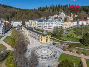 Pronájem obchodního prostoru, Mariánské Lázně, Masarykova, 101 m2