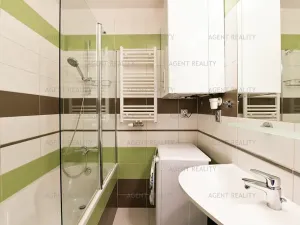 Pronájem bytu 3+kk, Praha - Břevnov, Za Strahovem, 56 m2