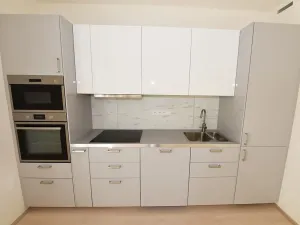 Prodej bytu 2+kk, Praha - Vršovice, Petrohradská, 118 m2