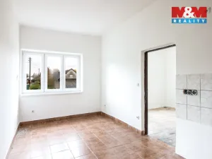 Prodej bytu 2+1, Újezd pod Troskami, 65 m2