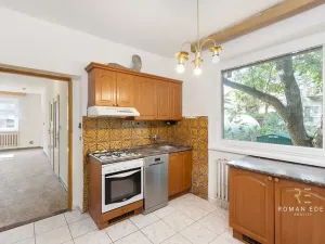 Prodej vícegeneračního domu, Praha - Záběhlice, Střemchová, 348 m2