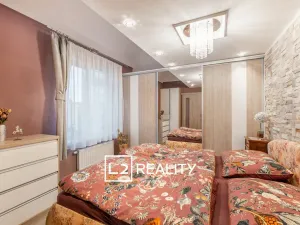 Prodej rodinného domu, Jenštejn, Zlatnická, 125 m2