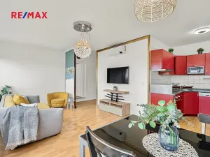 Prodej atypického bytu, Praha - Hostivař, Přeštická, 68 m2