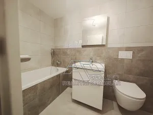 Pronájem bytu 2+kk, České Budějovice, Na Zlaté stoce, 54 m2