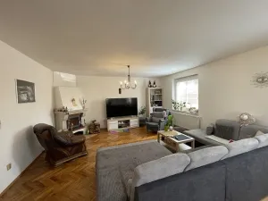 Prodej rodinného domu, Lužec nad Vltavou, 280 m2
