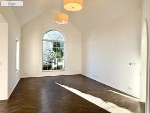 Pronájem rodinného domu, Jesenice - Zdiměřice, Skřivanová, 345 m2