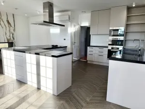 Pronájem rodinného domu, Jesenice - Zdiměřice, Skřivanová, 345 m2