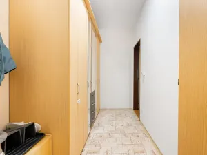 Prodej bytu 1+kk, Beroun, Náměstí Joachima Barranda, 42 m2