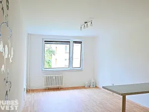 Pronájem bytu 1+kk, Hradec Králové, třída Edvarda Beneše, 32 m2