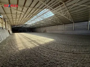 Prodej zemědělského objektu, Spálené Poříčí, 164000 m2