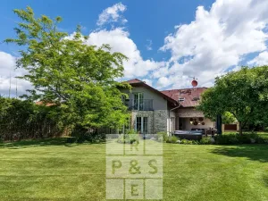 Prodej rodinného domu, Průhonice, Pod Valem II., 243 m2