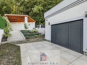 Prodej vily, Praha - Komořany, Pod lesem, 770 m2