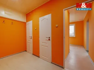 Pronájem bytu 1+1, Cheb, Osvobození, 35 m2