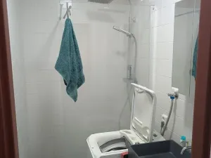 Pronájem bytu 2+kk, Praha - Kobylisy, Burešova, 45 m2