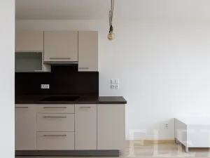 Pronájem bytu 2+kk, Praha - Stodůlky, Zázvorkova, 43 m2