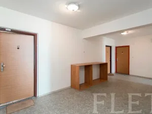 Pronájem bytu 1+kk, Praha - Letňany, Křivoklátská, 27 m2