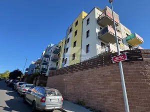 Pronájem bytu 2+kk, Praha - Hostivař, Fojtova, 49 m2