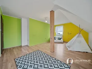 Prodej rodinného domu, Pecka, 176 m2