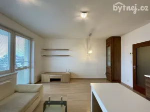 Pronájem bytu 3+kk, Olomouc - Nové Sady, Novosadský dvůr, 67 m2