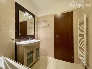 Pronájem bytu 3+kk, Olomouc - Nové Sady, Novosadský dvůr, 67 m2