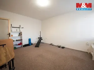 Pronájem bytu 1+kk, Dvůr Králové nad Labem, Macharova, 26 m2