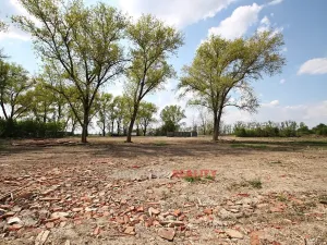 Pronájem komerčního pozemku, Hevlín, 16559 m2