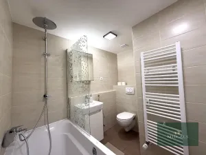 Prodej bytu 1+kk, Praha - Troja, Hnězdenská, 37 m2