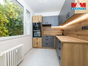 Prodej bytu 3+1, Chomutov, 17. listopadu, 78 m2