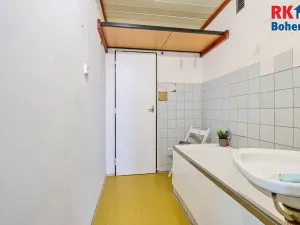 Pronájem bytu 3+1, Praha - Kobylisy, Šiškova, 68 m2