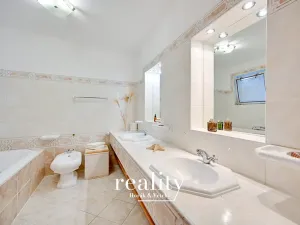 Prodej rodinného domu, Hodonice, 480 m2