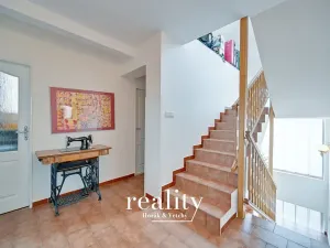 Prodej rodinného domu, Hodonice, 480 m2
