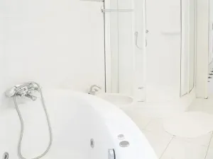 Pronájem bytu 4+1, Praha - Nové Město, Biskupská, 132 m2