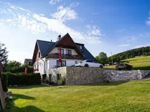 Prodej rodinného domu, Strážné, 450 m2