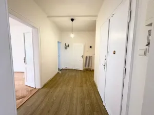 Pronájem bytu 3+1, Praha - Strašnice, Nad vodovodem, 98 m2