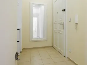 Pronájem bytu 2+kk, Praha - Nové Město, Pod Slovany, 58 m2