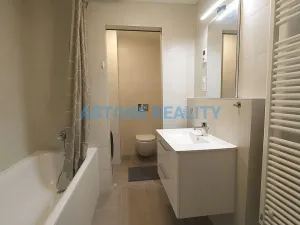 Pronájem bytu 2+kk, Praha - Strašnice, Zvěřinova, 121 m2