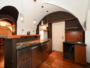 Pronájem obchodního prostoru, Praha - Malá Strana, Maltézské náměstí, 71 m2