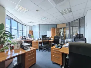 Pronájem kanceláře, Praha - Nusle, Hvězdova, 240 m2