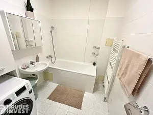 Prodej bytu 2+kk, Hradec Králové, Na Hrázce, 58 m2