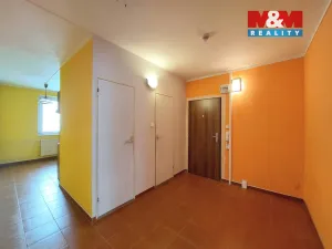 Prodej bytu 3+1, Klášterec nad Ohří - Miřetice u Klášterce nad Ohří, Luční, 71 m2