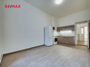 Pronájem bytu 2+kk, Praha - Vršovice, 28. pluku, 42 m2