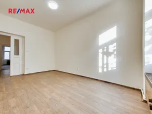 Pronájem bytu 2+kk, Praha - Vršovice, 28. pluku, 42 m2