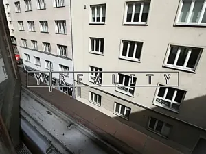 Pronájem bytu 1+kk, Praha, Benediktská, 22 m2