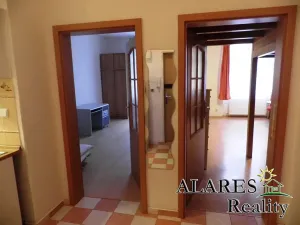 Pronájem bytu 2+1, Praha - Nusle, Čestmírova, 57 m2