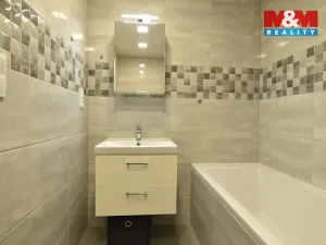 Pronájem bytu 1+1, Hradec Králové - Věkoše, Truhlářská, 35 m2