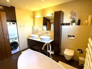 Pronájem bytu 3+kk, Praha - Liboc, Naardenská, 126 m2