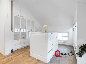 Prodej rodinného domu, Praha - Horní Počernice, Na Myšině, 327 m2