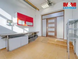 Pronájem obchodního prostoru, Praha - Uhříněves, Přátelství, 135 m2